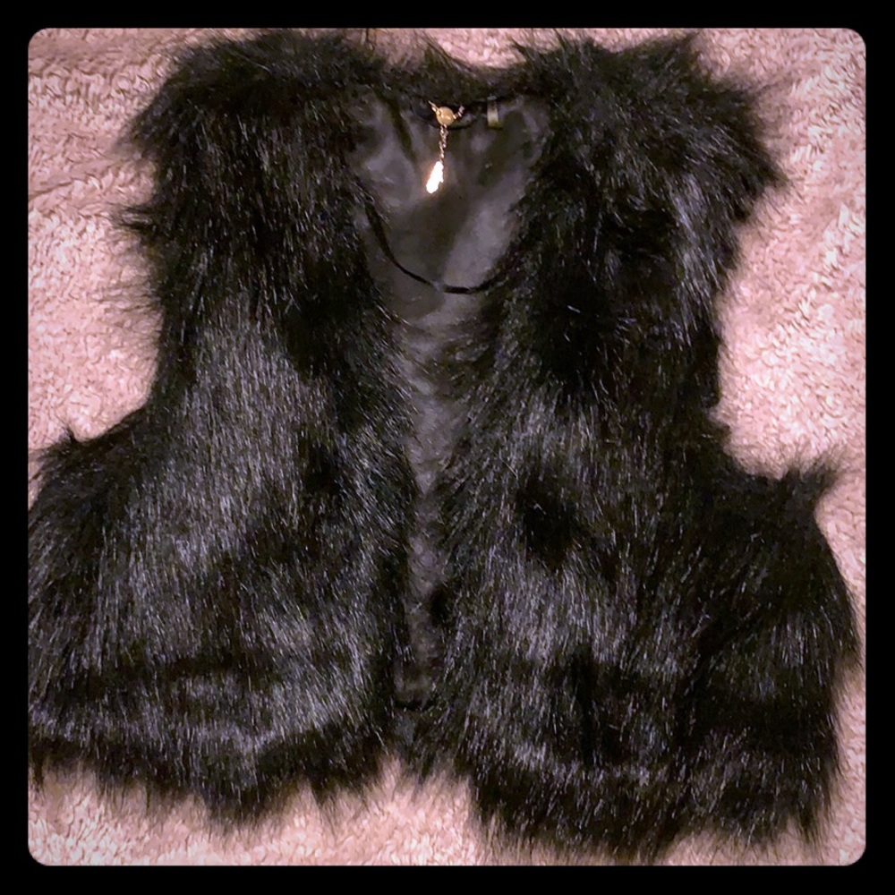 Cropped black faux fur vest